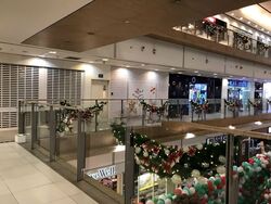 West Coast Plaza (D5), Retail #562948371